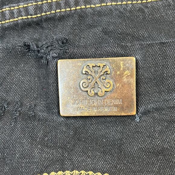 John John Supreme distressed black denim mini skirt, size 42 or US Large - Picture 10 of 10